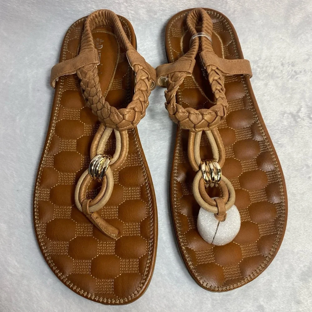 Patrizia Women’s Galdus Tan Sandals Size 9 NWOT - Picture 3 of 9